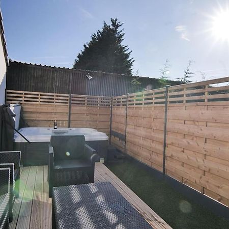 Hoxne Cottages - Rose Cottage With Private Hot Tub York Exterior foto